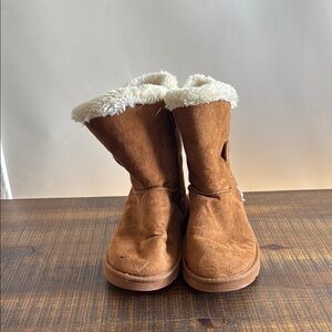 UGG Brown Suede Boots with Faux Fur Lining Size 7